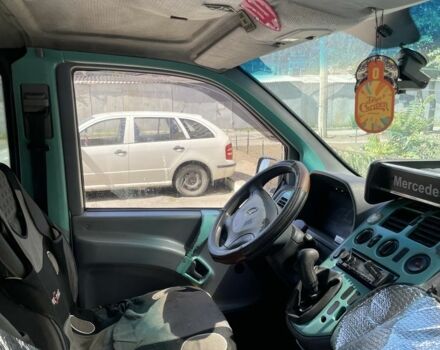 Белый Мерседес Вито, объемом двигателя 2.2 л и пробегом 585 тыс. км за 2597 $, фото 6 на Automoto.ua