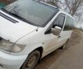 Белый Мерседес Вито, объемом двигателя 2.2 л и пробегом 350 тыс. км за 3200 $, фото 1 на Automoto.ua