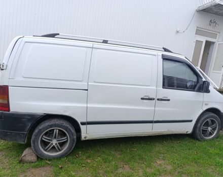 Белый Мерседес Вито, объемом двигателя 2.2 л и пробегом 250 тыс. км за 3276 $, фото 2 на Automoto.ua