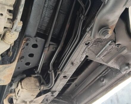 Белый Мерседес Вито, объемом двигателя 2.2 л и пробегом 450 тыс. км за 7200 $, фото 17 на Automoto.ua