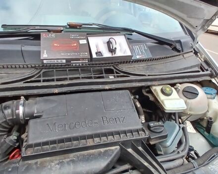 Белый Мерседес Вито, объемом двигателя 2.2 л и пробегом 450 тыс. км за 7200 $, фото 16 на Automoto.ua