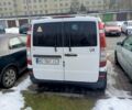 Белый Мерседес Вито, объемом двигателя 2.1 л и пробегом 347 тыс. км за 6200 $, фото 1 на Automoto.ua
