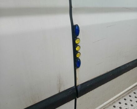 Белый Мерседес Вито, объемом двигателя 2.1 л и пробегом 347 тыс. км за 6200 $, фото 13 на Automoto.ua