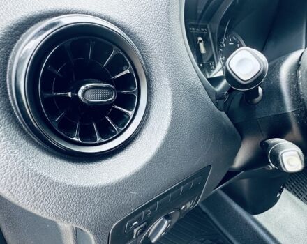 Білий Мерседес Віто, об'ємом двигуна 2.2 л та пробігом 160 тис. км за 29980 $, фото 6 на Automoto.ua