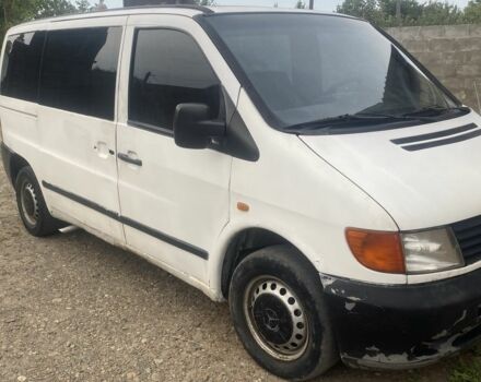 Белый Мерседес Вито, объемом двигателя 2.2 л и пробегом 3 тыс. км за 2000 $, фото 2 на Automoto.ua