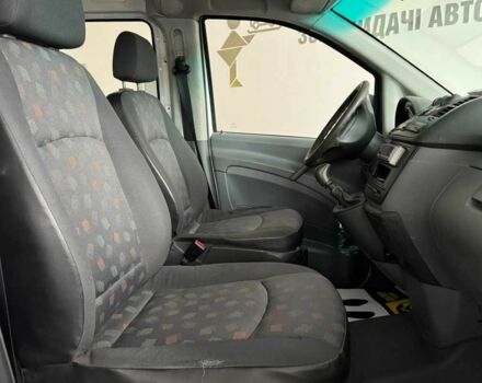 Белый Мерседес Вито, объемом двигателя 2.2 л и пробегом 269 тыс. км за 7500 $, фото 8 на Automoto.ua