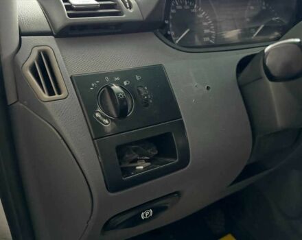 Белый Мерседес Вито, объемом двигателя 2.2 л и пробегом 269 тыс. км за 7500 $, фото 12 на Automoto.ua