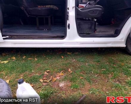 Білий Мерседес Віто, об'ємом двигуна 2.3 л та пробігом 357 тис. км за 3950 $, фото 11 на Automoto.ua