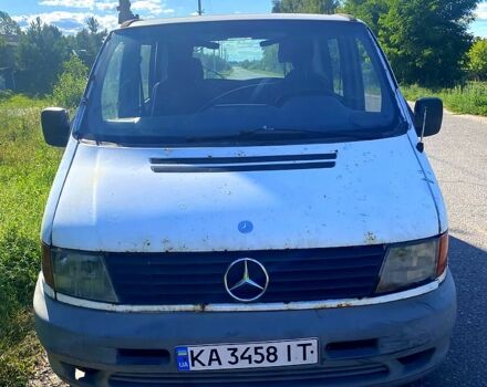Белый Мерседес Вито, объемом двигателя 2.3 л и пробегом 350 тыс. км за 1800 $, фото 2 на Automoto.ua