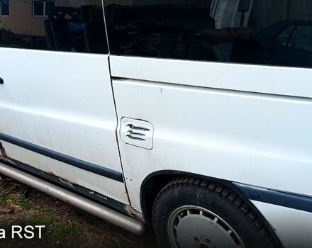 Білий Мерседес Віто, об'ємом двигуна 23 л та пробігом 373 тис. км за 3777 $, фото 12 на Automoto.ua
