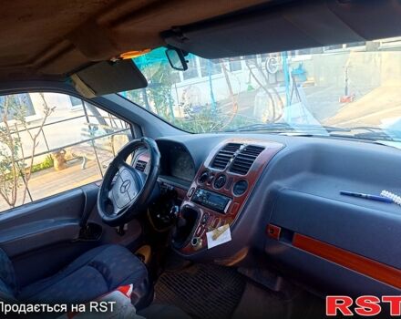 Білий Мерседес Віто, об'ємом двигуна 2.2 л та пробігом 350 тис. км за 2700 $, фото 11 на Automoto.ua