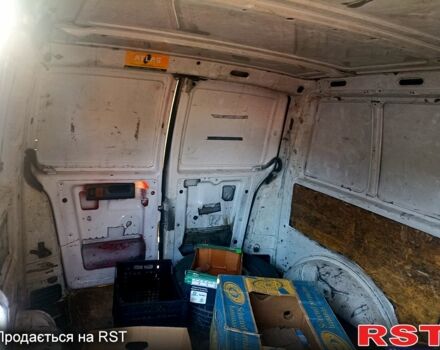 Білий Мерседес Віто, об'ємом двигуна 2.2 л та пробігом 350 тис. км за 2700 $, фото 10 на Automoto.ua