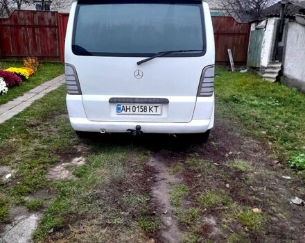 Белый Мерседес Вито, объемом двигателя 2.3 л и пробегом 405 тыс. км за 4500 $, фото 3 на Automoto.ua