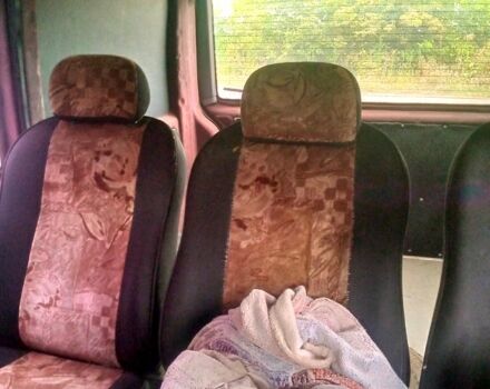 Белый Мерседес Вито, объемом двигателя 2.2 л и пробегом 399 тыс. км за 5000 $, фото 5 на Automoto.ua