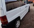 Белый Мерседес Вито, объемом двигателя 2.2 л и пробегом 370 тыс. км за 4300 $, фото 1 на Automoto.ua