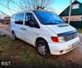 Белый Мерседес Вито, объемом двигателя 2.2 л и пробегом 300 тыс. км за 3500 $, фото 1 на Automoto.ua