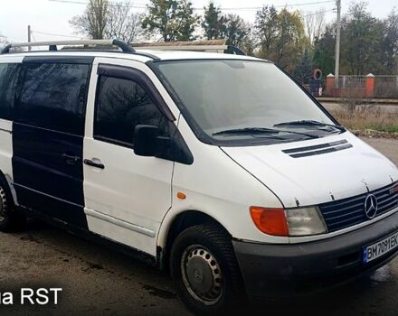 Белый Мерседес Вито, объемом двигателя 2.2 л и пробегом 300 тыс. км за 3000 $, фото 3 на Automoto.ua