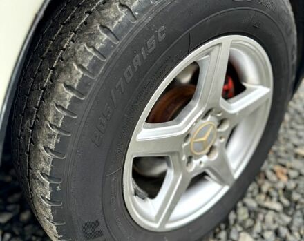 Белый Мерседес Вито, объемом двигателя 2.2 л и пробегом 375 тыс. км за 6000 $, фото 11 на Automoto.ua