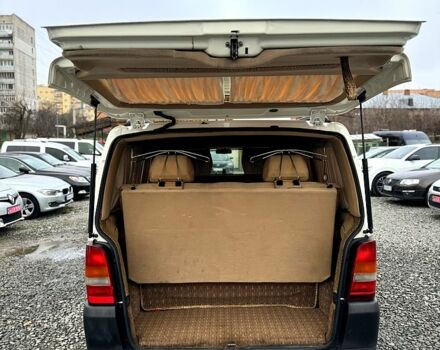 Белый Мерседес Вито, объемом двигателя 2.2 л и пробегом 375 тыс. км за 6000 $, фото 6 на Automoto.ua