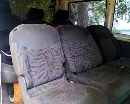 Белый Мерседес Вито, объемом двигателя 2.1 л и пробегом 69 тыс. км за 4200 $, фото 5 на Automoto.ua