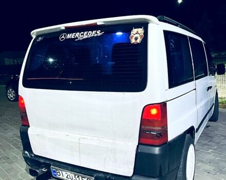 Белый Мерседес Вито, объемом двигателя 2.2 л и пробегом 400 тыс. км за 5500 $, фото 6 на Automoto.ua