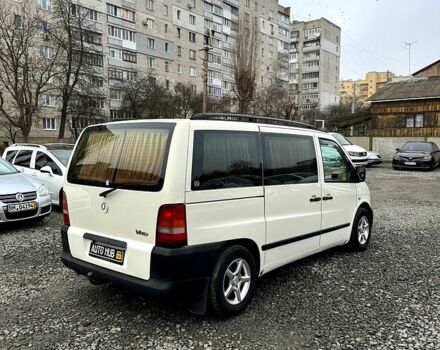 Белый Мерседес Вито, объемом двигателя 2.2 л и пробегом 375 тыс. км за 6000 $, фото 1 на Automoto.ua