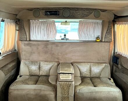 Белый Мерседес Вито, объемом двигателя 2.2 л и пробегом 375 тыс. км за 6000 $, фото 7 на Automoto.ua