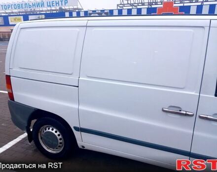 Білий Мерседес Віто, об'ємом двигуна 2.2 л та пробігом 293 тис. км за 5400 $, фото 4 на Automoto.ua