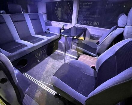 Белый Мерседес Вито, объемом двигателя 2.2 л и пробегом 400 тыс. км за 5500 $, фото 7 на Automoto.ua