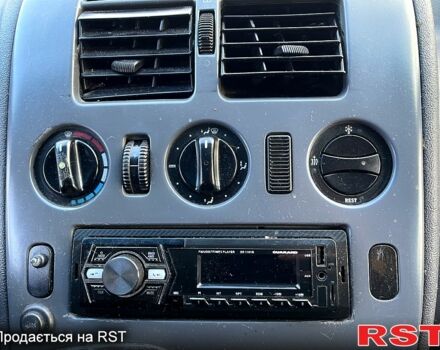 Белый Мерседес Вито, объемом двигателя 2.1 л и пробегом 357 тыс. км за 5500 $, фото 8 на Automoto.ua