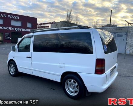 Белый Мерседес Вито, объемом двигателя 2.1 л и пробегом 357 тыс. км за 5500 $, фото 5 на Automoto.ua