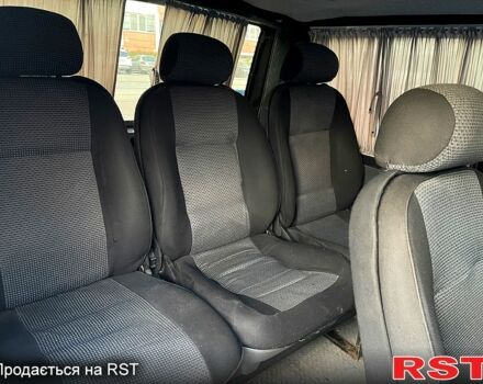 Белый Мерседес Вито, объемом двигателя 2.1 л и пробегом 357 тыс. км за 5500 $, фото 10 на Automoto.ua