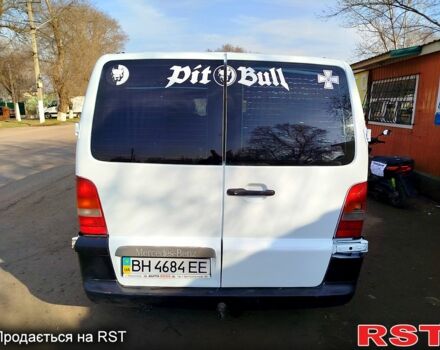Белый Мерседес Вито, объемом двигателя 22 л и пробегом 270 тыс. км за 3350 $, фото 3 на Automoto.ua