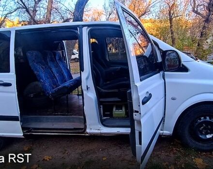 Белый Мерседес Вито, объемом двигателя 2.1 л и пробегом 0 тыс. км за 5500 $, фото 6 на Automoto.ua