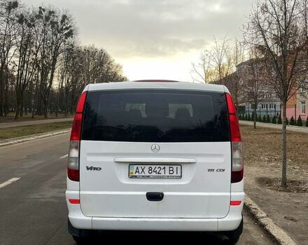 Белый Мерседес Вито, объемом двигателя 2.2 л и пробегом 240 тыс. км за 7200 $, фото 1 на Automoto.ua