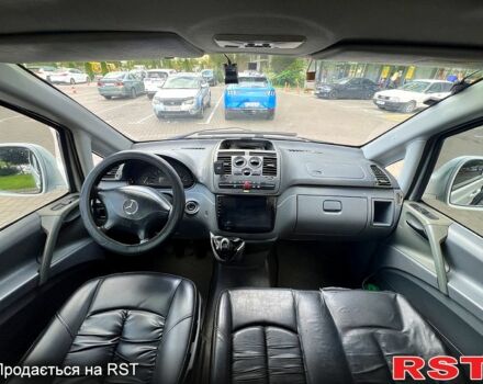 Мерседес Вито 2004 в Киеве на Automoto.ua Белый Мерседес Вито, объемом двигателя 2.1 л и пробегом 453 тыс. км за 5500 $, фото 4 на Automoto.ua