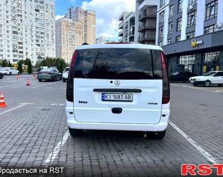 Мерседес Вито 2004 в Киеве на Automoto.ua Белый Мерседес Вито, объемом двигателя 2.1 л и пробегом 453 тыс. км за 5500 $, фото 1 на Automoto.ua