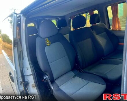 Мерседес Вито 2006 в Одессе на Automoto.ua Белый Мерседес Вито, объемом двигателя 2.1 л и пробегом 330 тыс. км за 8500 $, фото 7 на Automoto.ua