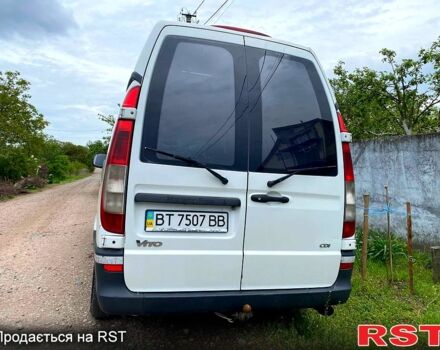 Белый Мерседес Вито, объемом двигателя 2.1 л и пробегом 500 тыс. км за 5900 $, фото 2 на Automoto.ua