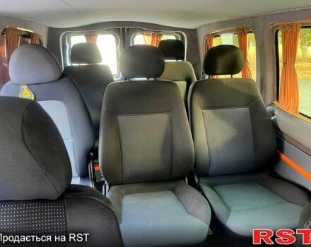 Мерседес Вито 2006 в Одессе на Automoto.ua Белый Мерседес Вито, объемом двигателя 2.1 л и пробегом 330 тыс. км за 8500 $, фото 4 на Automoto.ua