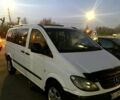 Белый Мерседес Вито, объемом двигателя 2.1 л и пробегом 240 тыс. км за 5000 $, фото 1 на Automoto.ua