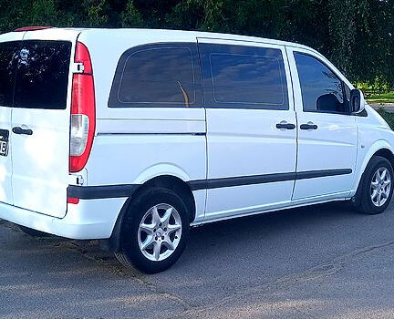 Белый Мерседес Вито, объемом двигателя 2.1 л и пробегом 0 тыс. км за 9500 $, фото 3 на Automoto.ua