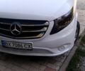 Белый Мерседес Вито, объемом двигателя 1.6 л и пробегом 285 тыс. км за 16000 $, фото 3 на Automoto.ua