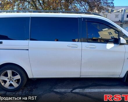 Мерседес Вито 2016 в Киеве на Automoto.ua Белый Мерседес Вито, объемом двигателя 2 л и пробегом 325 тыс. км за 20000 $, фото 1 на Automoto.ua