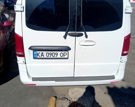 Мерседес Вито 2016 в Киеве на Automoto.ua Белый Мерседес Вито, объемом двигателя 2 л и пробегом 325 тыс. км за 20000 $, фото 2 на Automoto.ua