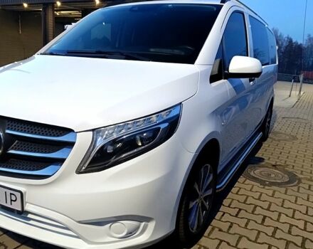 Белый Мерседес Вито, объемом двигателя 20 л и пробегом 238 тыс. км за 27500 $, фото 2 на Automoto.ua