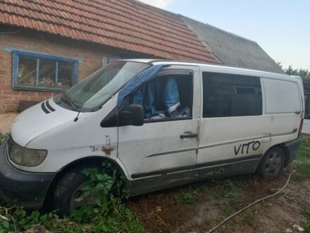 Мерседес Віто 1986 у Александрие на Automoto.ua Білий Мерседес Віто, об'ємом двигуна 2.3 л та пробігом 1 тис. км за 1000 $, фото 1 на Automoto.ua