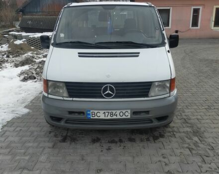 Белый Мерседес Вито, объемом двигателя 2.3 л и пробегом 375 тыс. км за 3000 $, фото 1 на Automoto.ua