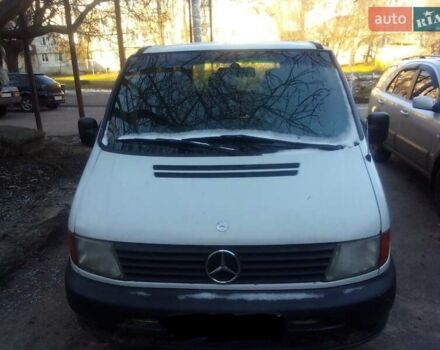 Белый Мерседес Вито, объемом двигателя 2.3 л и пробегом 670 тыс. км за 3500 $, фото 1 на Automoto.ua
