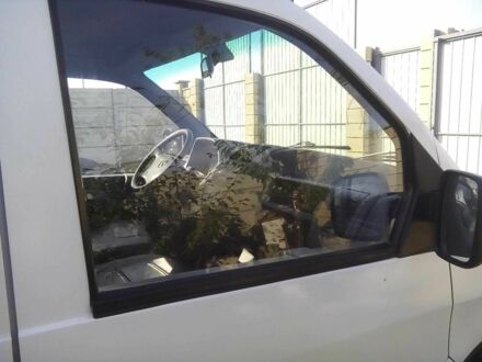 Мерседес Віто 1996 у Одесі на Automoto.ua Білий Мерседес Віто, об'ємом двигуна 2.3 л та пробігом 360 тис. км за 3000 $, фото 1 на Automoto.ua